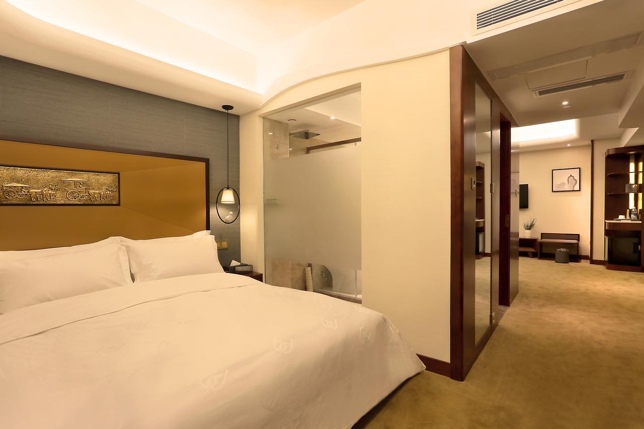 Lujia International Hotel Chengdu Exterior photo