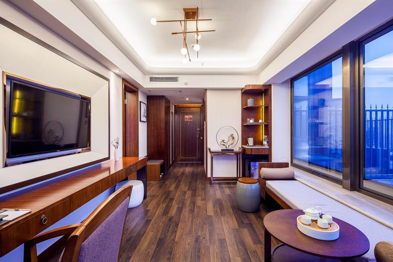 Lujia International Hotel Chengdu Exterior photo